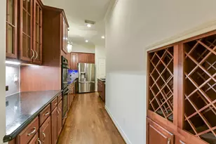 2112 McDuffie St, Houston, TX 77019 - Photo 9