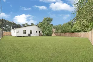 1008 Danube St, Houston, TX 77051 - Photo 5