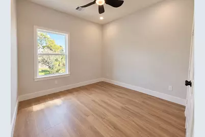 1418 Buescher Drive, Houston, TX 77043 - Photo 13