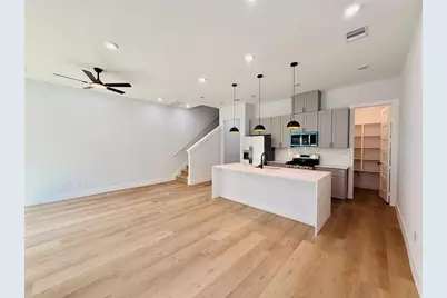 1418 Buescher Drive, Houston, TX 77043 - Photo 3