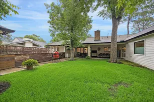 339 Wycliffe Dr, Houston, TX 77079 - Photo 35