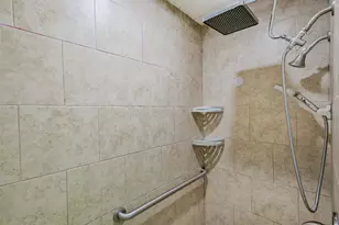 300 N Market St, Louise, TX 77455 - Photo 15