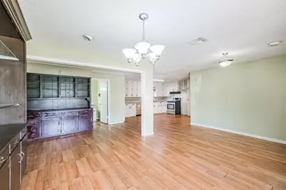 300 N Market Street, Louise, TX 77455 - Photo 3