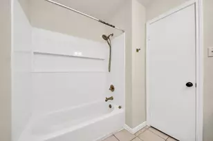 8447 Lake Crystal Dr, Houston, TX 77095 - Photo 13