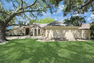 2310 Canterbury Ct, Deer Park, TX 77536 - Photo 1