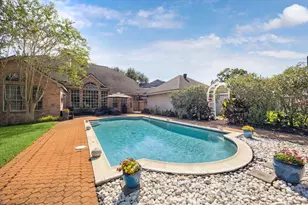 103 Chatsworth Cir, Sugar Land, TX 77479 - Photo 31