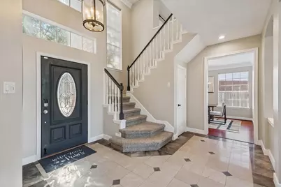 103 Chatsworth Circle, Sugar Land, TX 77479 - Photo 5