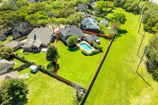 103 Chatsworth Cir, Sugar Land, TX 77479 - Photo 3