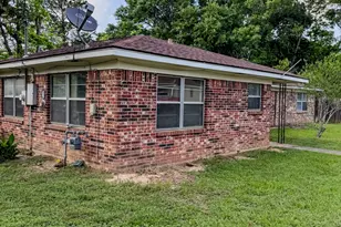 109 Lakeway Dr, Crockett, TX 75835 - Photo 3