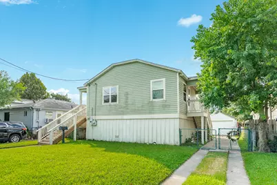 5519 Menard Avenue, Galveston, TX 77551 - Photo 3