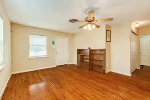 5519 Menard Ave, Galveston, TX 77551 - Photo 17