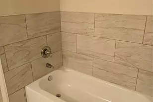 10319 Moonset Ln, Houston, TX 77016 - Photo 9
