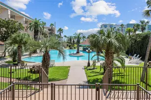 9520 Seawall Blvd, Galveston, TX 77554 - Photo 37