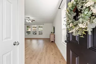 18326 Hickory Trunnel Ln, Houston, TX 77084 - Photo 9