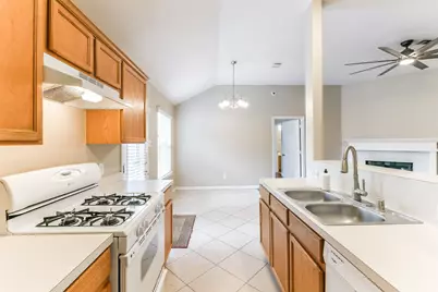 1235 Halls Bridge Bridge, League City, TX 77573 - Photo 11