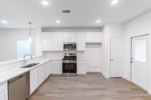 650 Escondido Dr, Dayton, TX 77535 - Photo 7