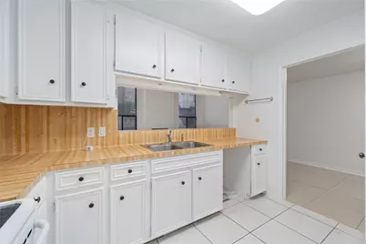 13742 Hollowgreen Drive #604, Houston, TX 77082 - Photo 19