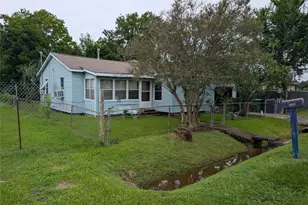 8013 Maxroy St, Houston, TX 77088 - Photo 5