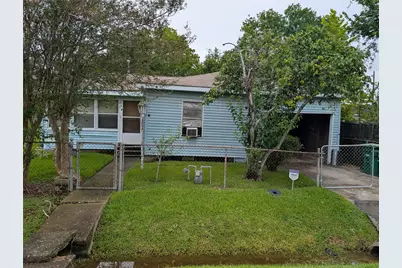 8013 Maxroy Street, Houston, TX 77088 - Photo 9