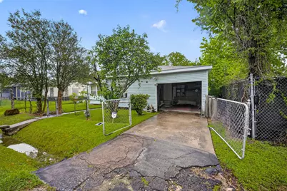 8013 Maxroy Street, Houston, TX 77088 - Photo 3