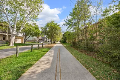812 13th Street W, Houston, TX 77008 - Photo 29