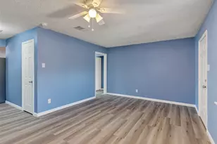 2613 Timber Dr, Dickinson, TX 77539 - Photo 3