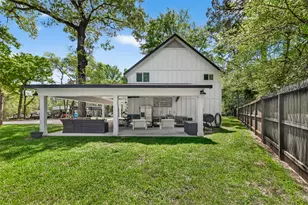 819 Sentinel Oaks, Pinehurst, TX 77362 - Photo 5