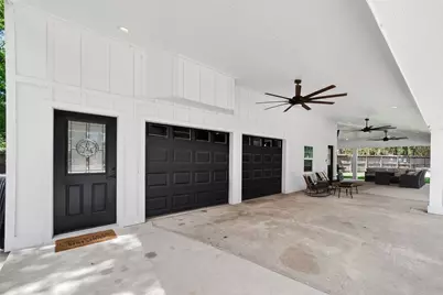 819 Sentinel Oaks, Pinehurst, TX 77362 - Photo 9