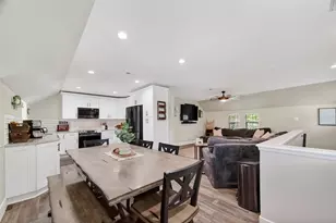 819 Sentinel Oaks, Pinehurst, TX 77362 - Photo 15