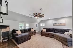 819 Sentinel Oaks, Pinehurst, TX 77362 - Photo 11