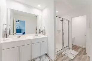 10213 Berkeley Spgs Trl, Houston, TX 77051 - Photo 15