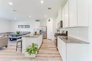 10213 Berkeley Spgs Trl, Houston, TX 77051 - Photo 5