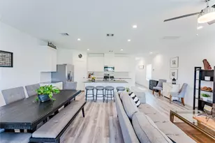10213 Berkeley Spgs Trl, Houston, TX 77051 - Photo 15