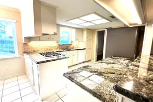 13935 St Marys Ln, Houston, TX 77079 - Photo 9