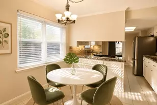 13935 St Marys Ln, Houston, TX 77079 - Photo 11