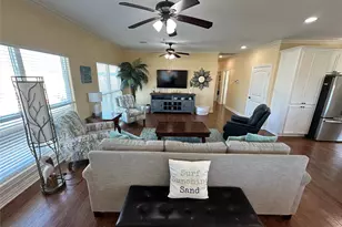 922 Driftwood Dr, Crystal Beach, TX 77650 - Photo 23