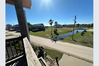 922 Driftwood Drive, Crystal Beach, TX 77650 - Photo 15