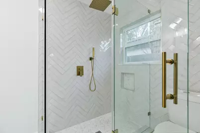 18111 Barbuda Lane, Houston, TX 77058 - Photo 9