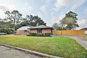 18111 Barbuda Ln, Houston, TX 77058 - Photo 35