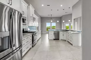 218 Debbie Ln, San Leon, TX 77539 - Photo 11