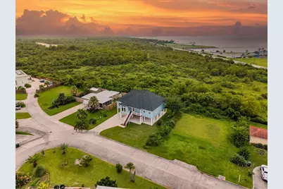 218 Debbie Lane, San Leon, TX 77539 - Photo 3