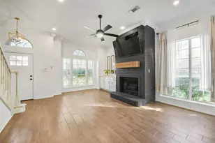 201 Pine Pl St, Dayton, TX 77535 - Photo 9