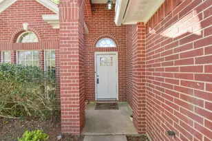 201 Pine Pl St, Dayton, TX 77535 - Photo 5