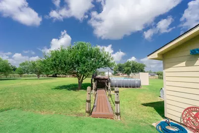 720 Winchester Trail, Angleton, TX 77515 - Photo 9