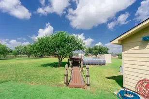 720 Winchester Trail, Angleton, TX 77515 - Photo 9