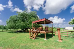 720 Winchester Trail, Angleton, TX 77515 - Photo 5
