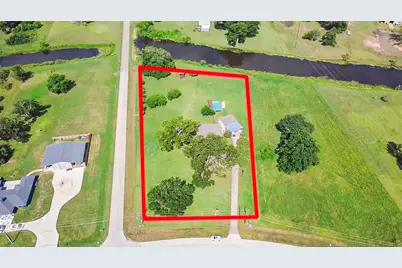 720 Winchester Trail, Angleton, TX 77515 - Photo 27