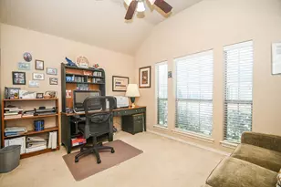 6022 Lynwood Banks Ln, Houston, TX 77092 - Photo 15