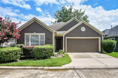 6022 Lynwood Banks Lane, Houston, TX 77092 - Photo 1