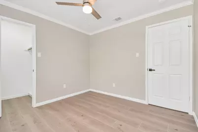 10550 Emnora Lane, Houston, TX 77043 - Photo 23
